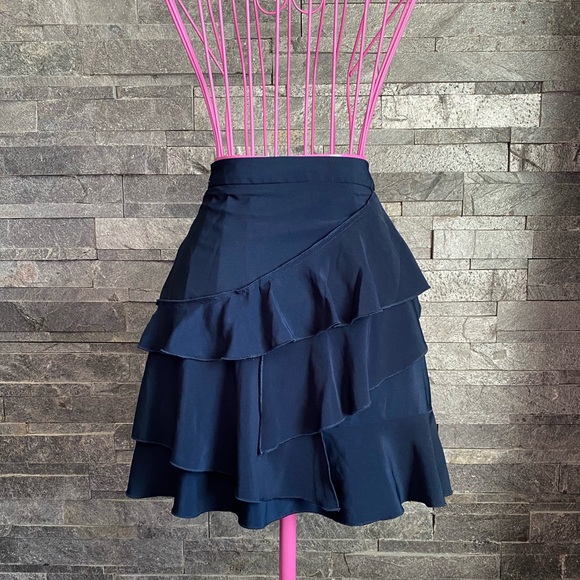 Blue skirt - Picture 3 of 5